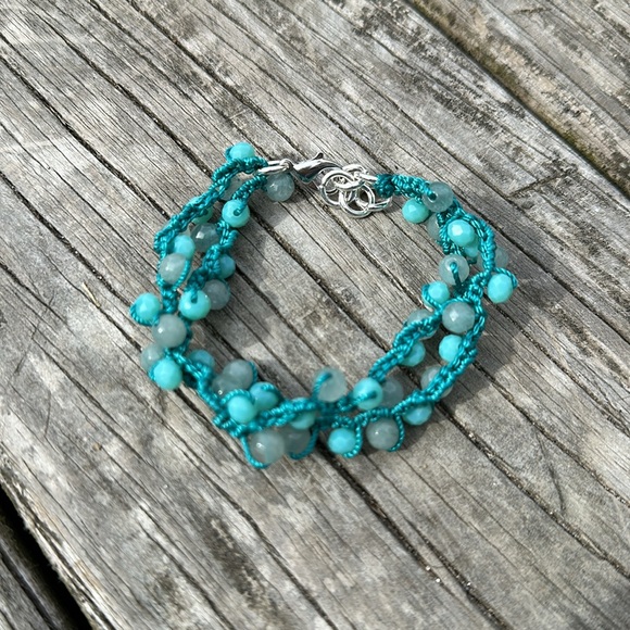 Apatite and crystal bracelet - Picture 5 of 7